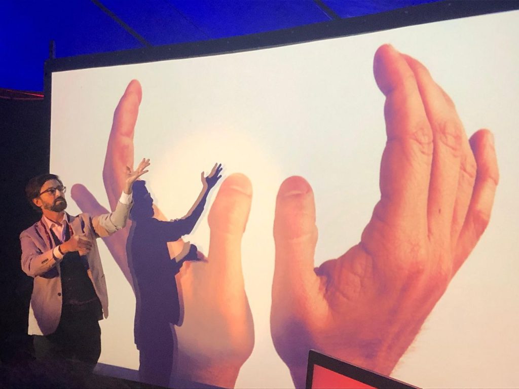 photo_5224338137013154478_y